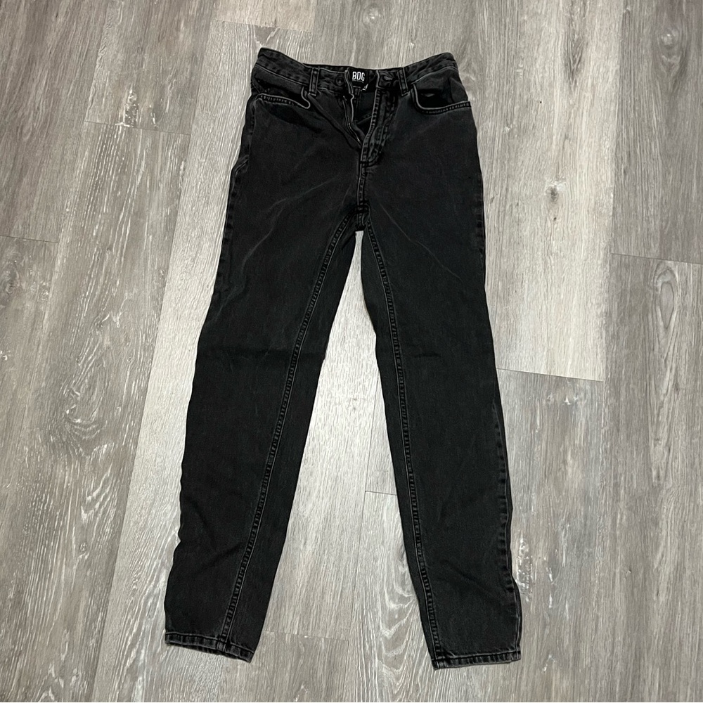 URBAN OUTFITTERS mom jeans